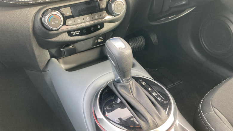 Nissan Juke 1.0 DiG-T 114 Tekna 5dr DCT Petrol Hatchback